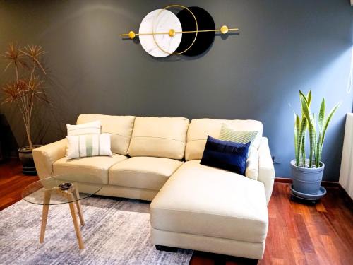 Reducto Apartment | Loft steps away from Larcomar for urban explorers