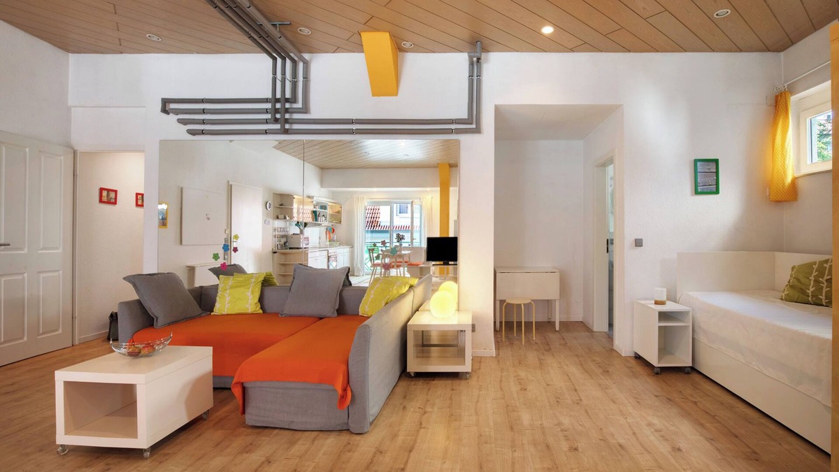 Neckarhausen Apartment | Loft-style apartment in Nürtingen with balcony and proximity to the Neckar river