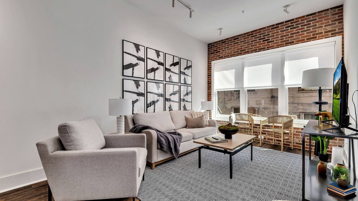 Castleberry Hill Apartment | Loft Style Spacious Lux Apt 102, sleeps 6