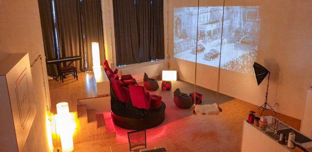 Triesenberg Apartment | Loft with Home Cinema