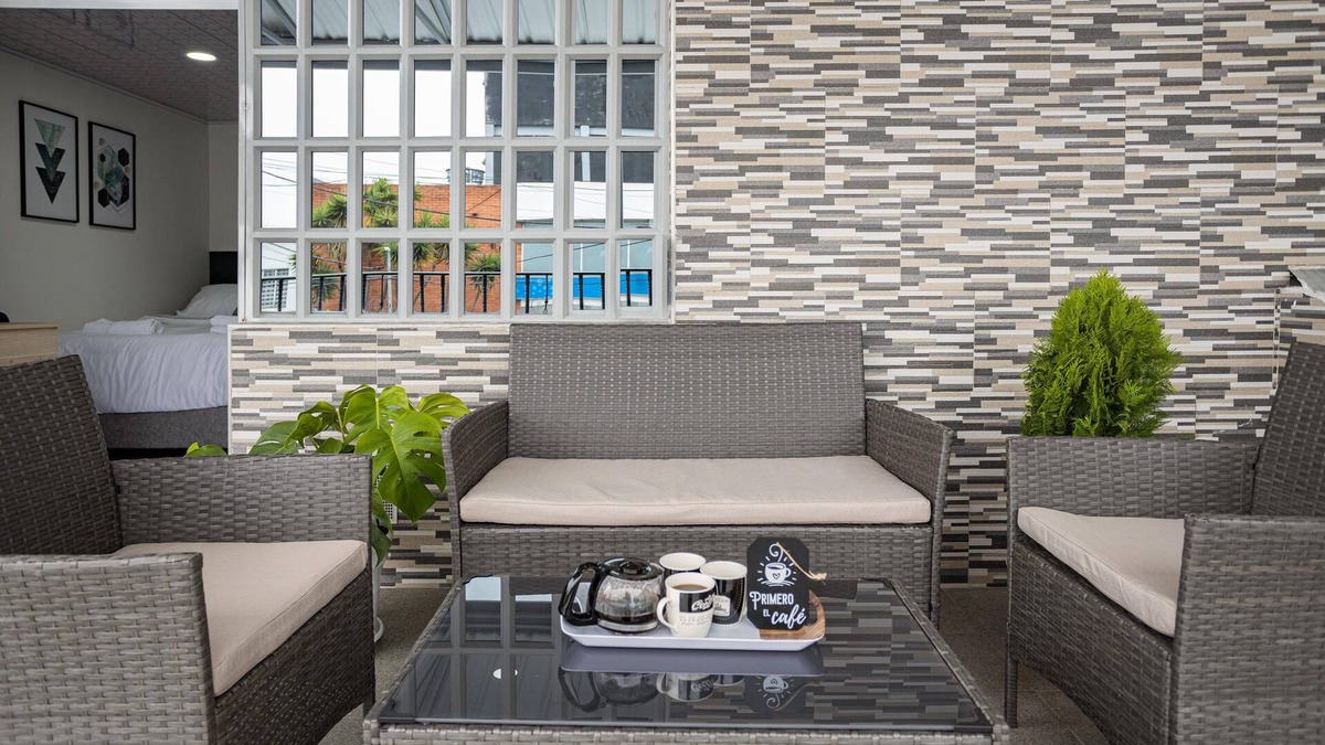 Fontibon Apartment | Loft with private terrace - 10 mins Airport & Embassy