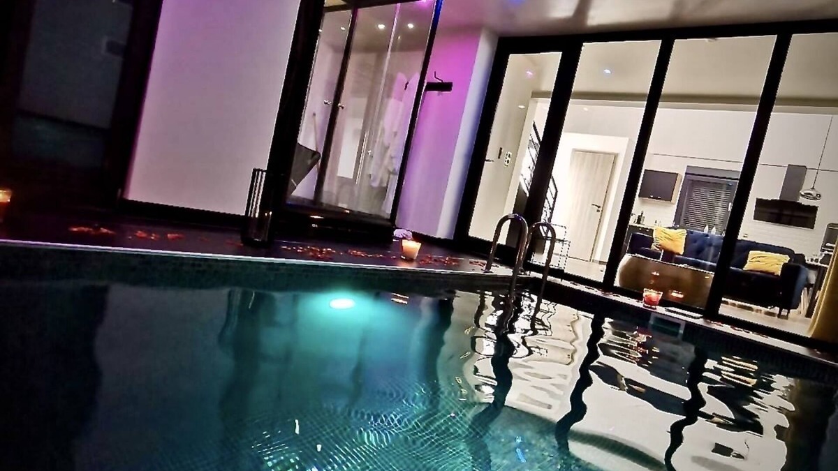 Kerprich-aux-Bois House | Loftconcept57. Maison-spa Privé Avec vue sur L'étang du Stock