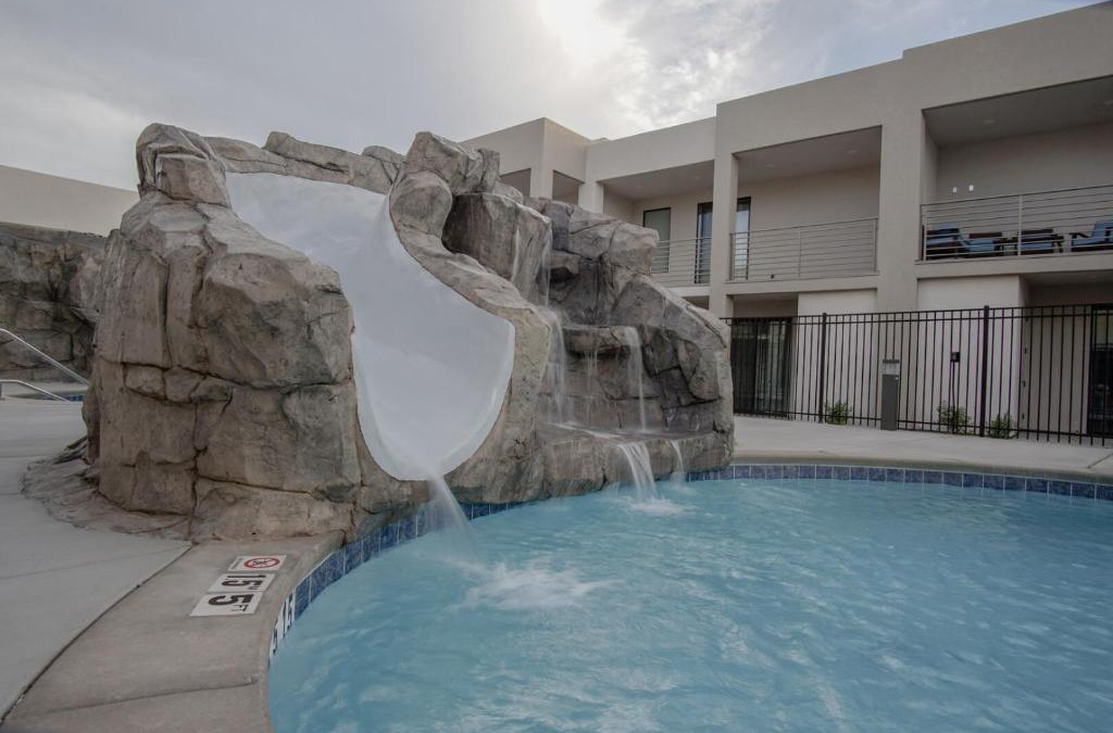 St. George Hotel | Lofts 13 4-bedroom Modern Loft Steps From The Pool 2