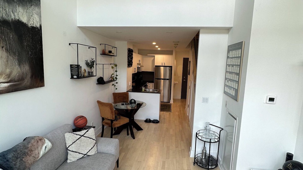 Fort York Condo | Lofty Living Downtown Toronto