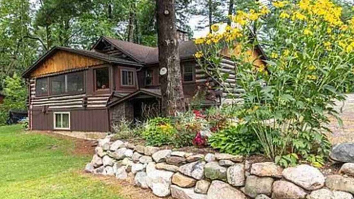 White Lake Cabin | Log Cabin in White Lake!