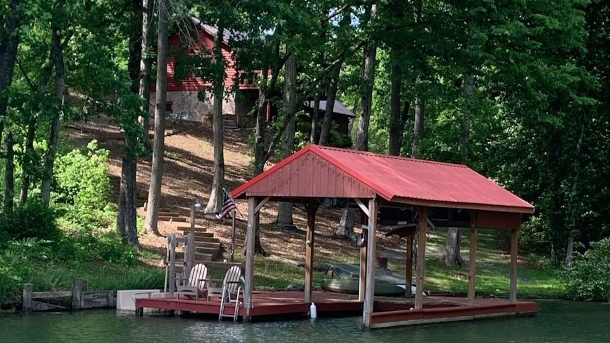 Ten Mile Cabin | Log Cabin/Cottage on Watts Bar Lake