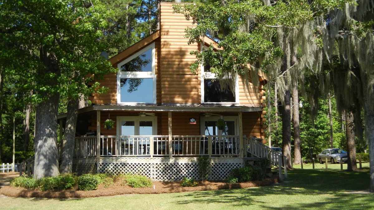 Cordele House | Log Cabin Home * Fantastic Sunsets! * Private Boat Ramp * Big Water * Fiber Wifi