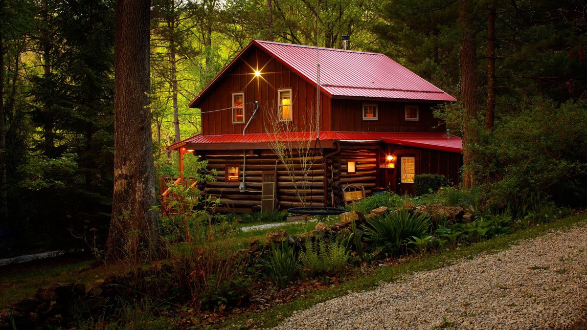 Walhonding Cabin | Log Cabin Hot Tub Getaway