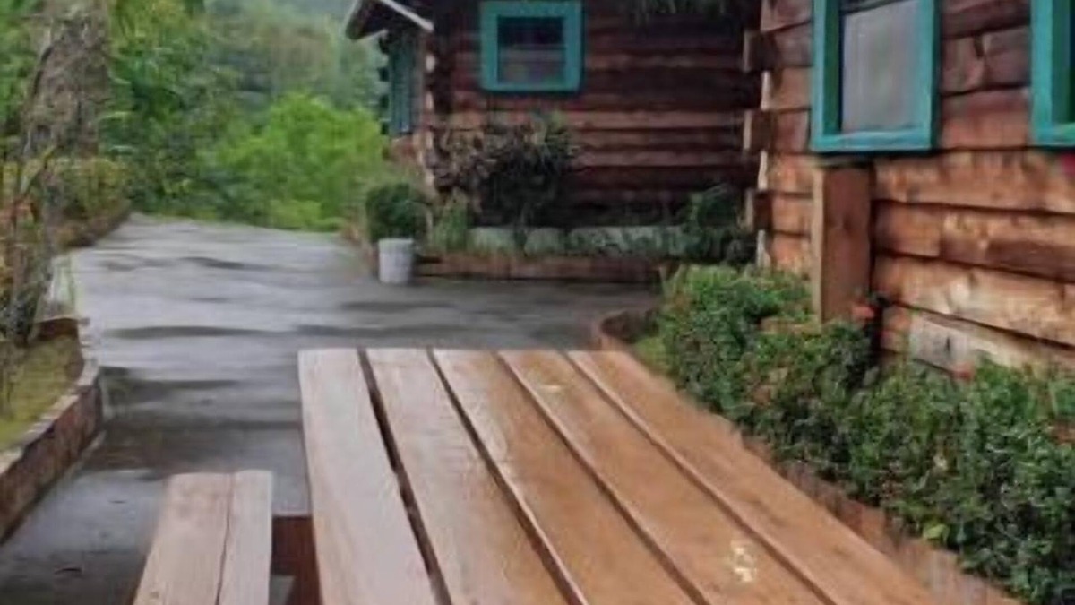 Anse La Raye Cottage | Log Cabin in Anse La Raye