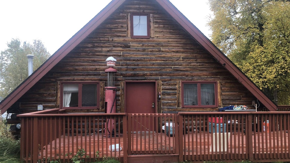 Nikiski Cabin | Log cabin in Kenai Alaska.