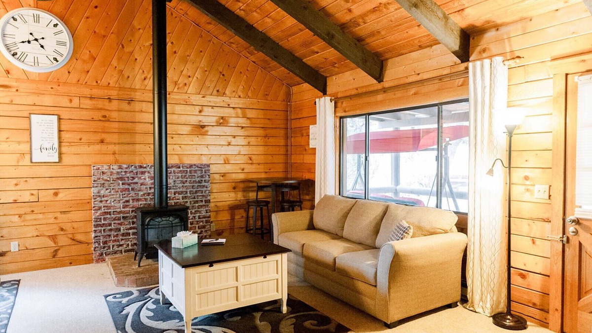 Payson House | 🌲Log cabin in Payson. Fast Wifi. Large Patio. Long term discounts.