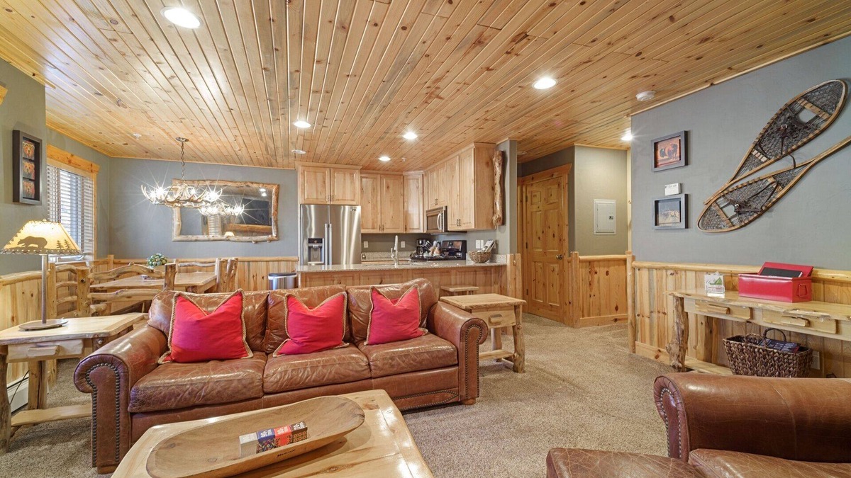 Park City House | Log Cabin Luxury! Walk to Canyons Cabriolet. Available monthly during off season