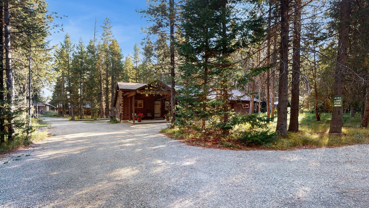 Island Park Cabin | Log cabin made new again with hot tub, WiFi, wood stove, close to Yellowstone