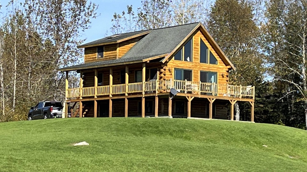 Colebrook Ski Chalet | Log Cabin on 6 acres w/direct ATV trail access, SouthWest Mountain views/sunsets