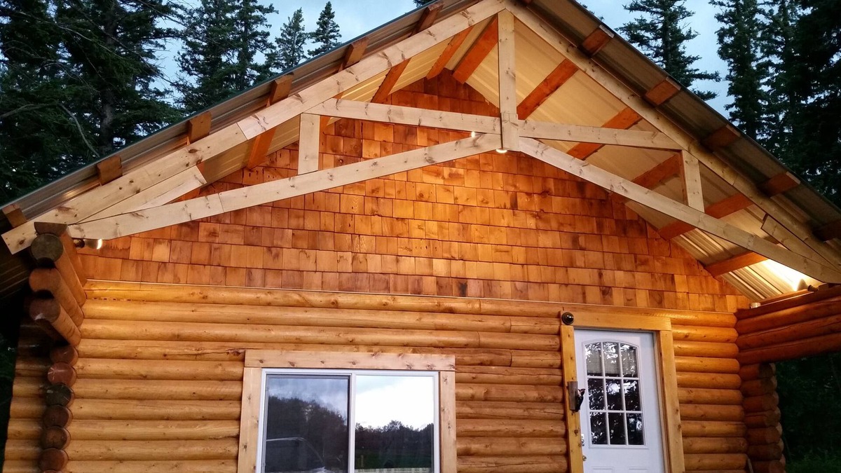 Sundre Cabin | Log cabin on the James River in Alberta