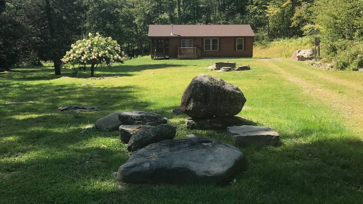 Willow Cabin | Log Cabin/screened porch, 9 Acres/Mountain views