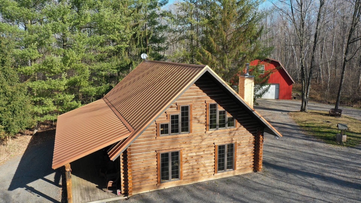 Babcock Cabin | Log cabin secluded on 80 acres
