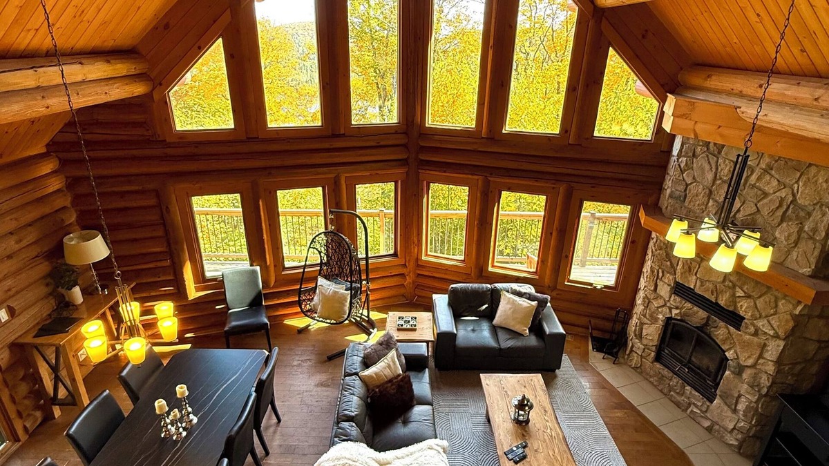 Saint-Faustin-Lac-Carre Ski Chalet | Log cabin | SPA, Comfort & Nature | Pets allowed!