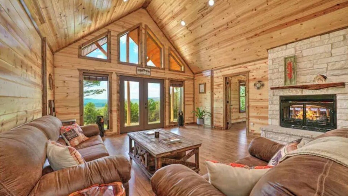 Tuskahoma Cabin | Log Cabin with Million Dollar View! “The Time Out” Secluded property