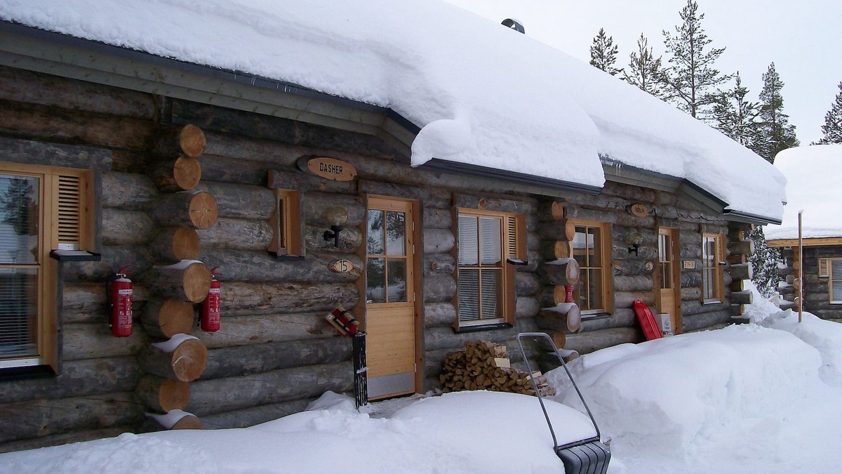 Akaslompolo Cabin | Log Cabin With Sauna, Log Fire And Forest Views