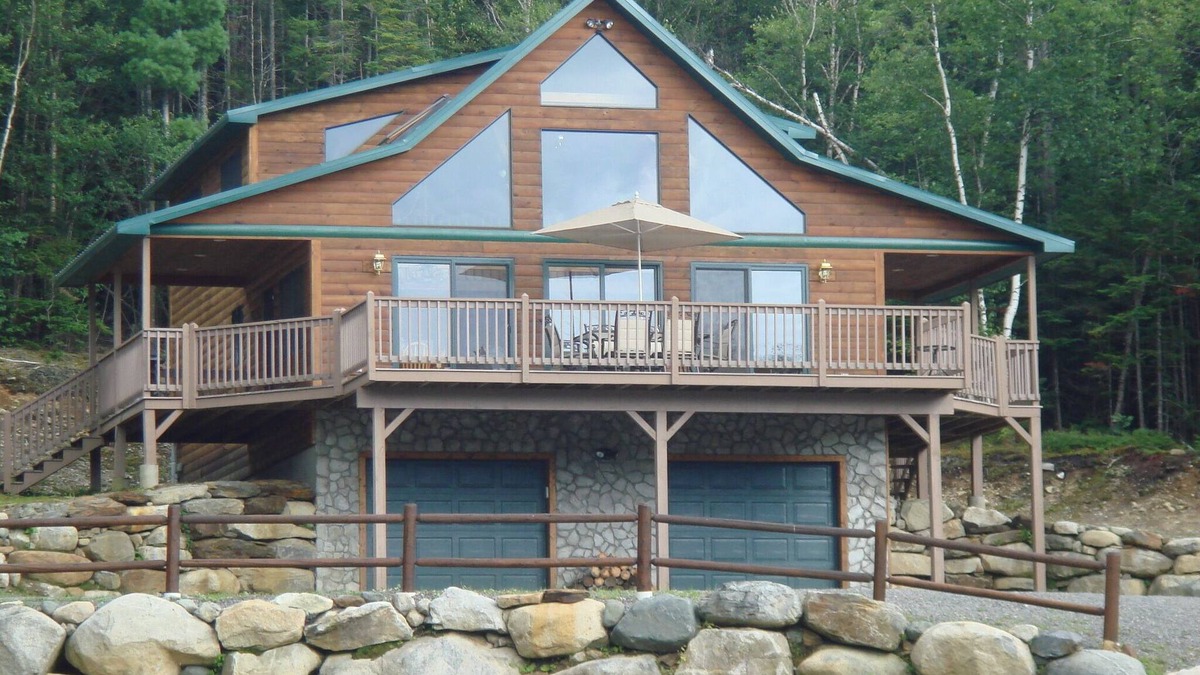 Errol Ski Chalet | Log Chalet Overlooking Pond and Mountain Sunset Views!