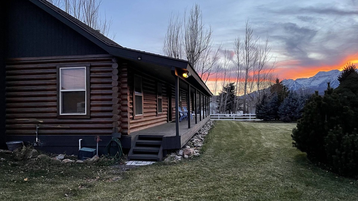 Charleston Cabin | Log Family Cabin in the great Heber Valley, Wasatch County Mountains