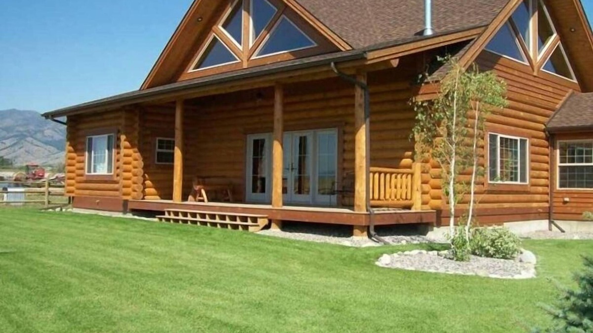Bozeman House | Log Home in Beautiful Country Setting - Minutes from Bozeman!