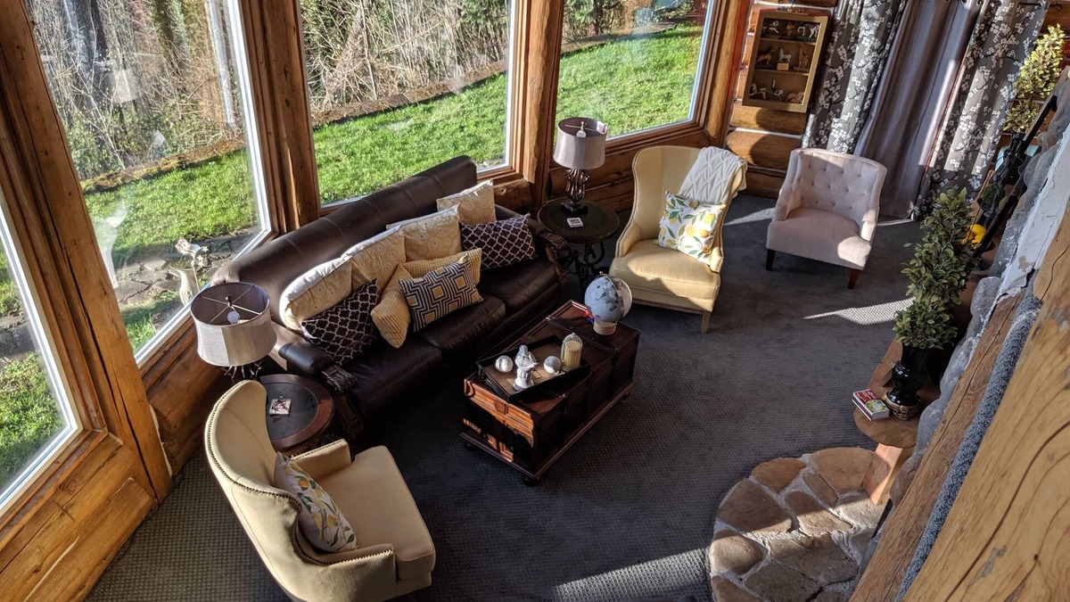 Thurston House | Log Home With A View