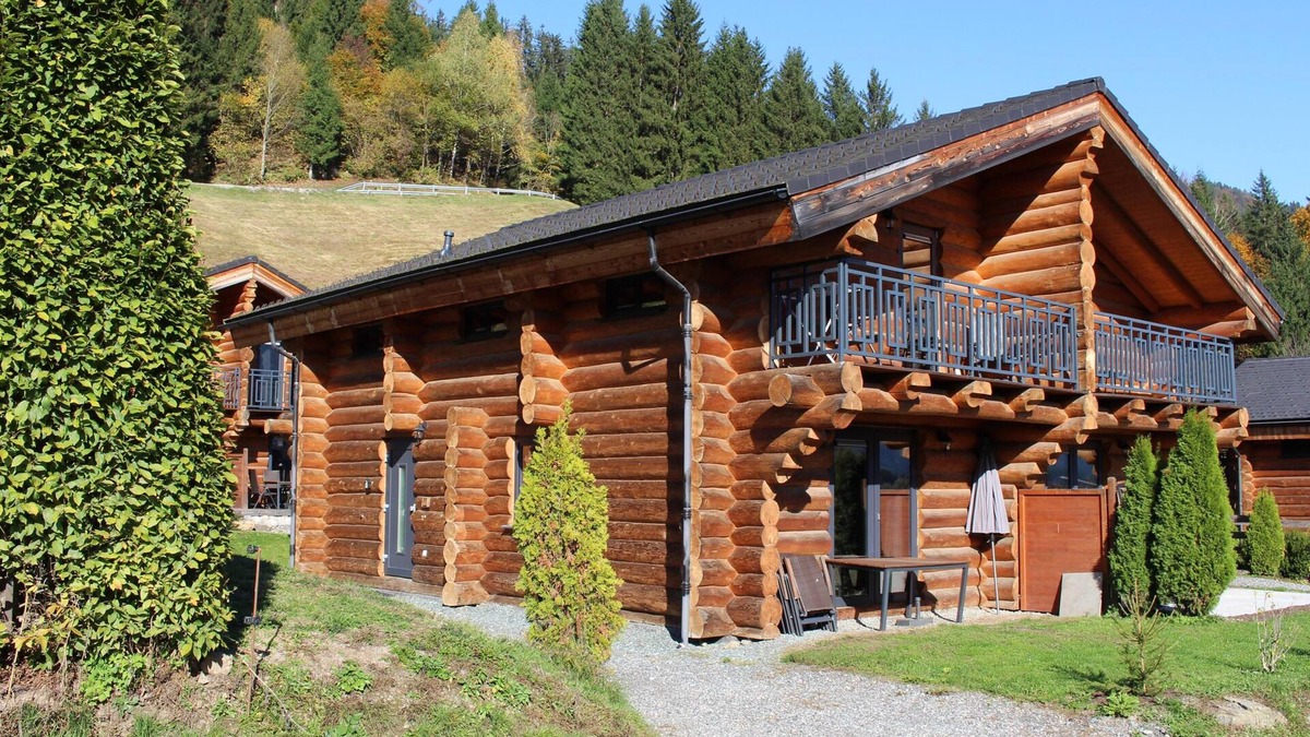Sonnenalpe Nassfeld Ski Chalet | Log house near top ski resort