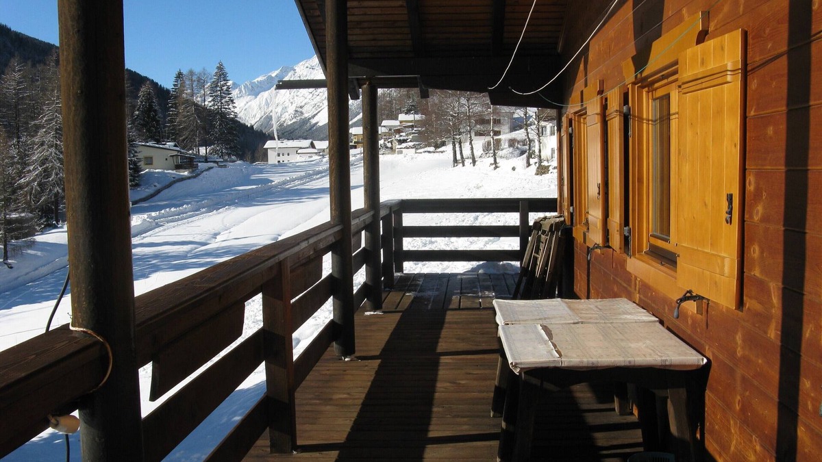 Trins House | Log house with plenty of space for children, pets welcome Haflinger horses
