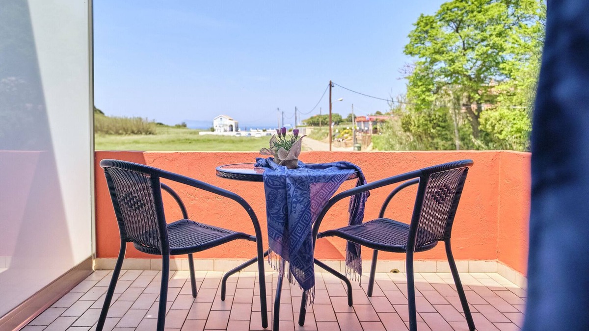 Peroulades Apartment | Logas Beach Studio 9 Corfu