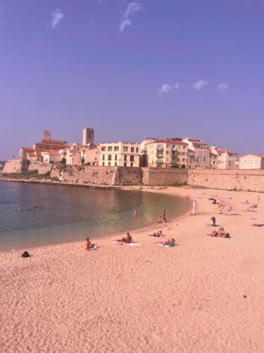 Antibes City Centre Apartment | Logement insolite French Riviera avec parking