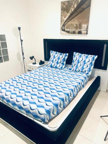 Arnouville Apartment | Logement Proche gare de Villiers le bel, 20 mins de Paris , Stade 2 France, Aéro CDG, Parc des expositions, Disneyland Paris,Futuroscope, Tour Eiffel