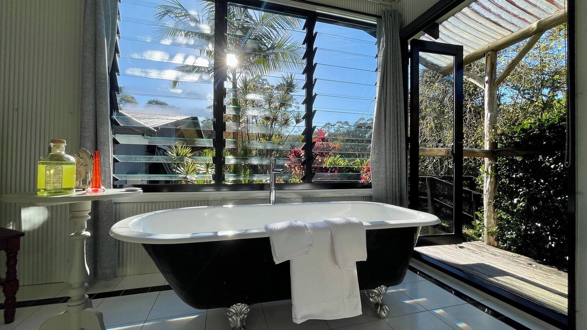 Whian Whian Cabin | Loggers Cabin at Nightcap Ridge - stunning bush escape