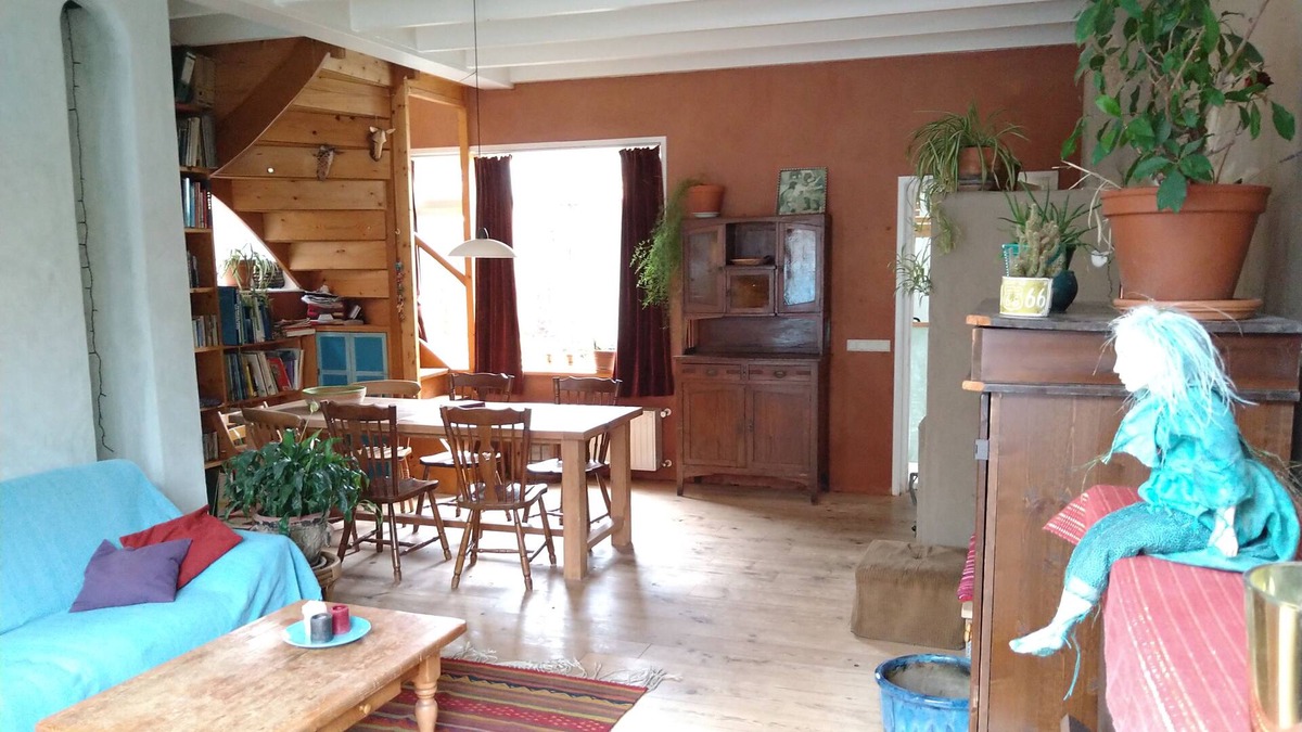 Abdij House | Logies de Zeeuwse Klei, a cozy 1930s house