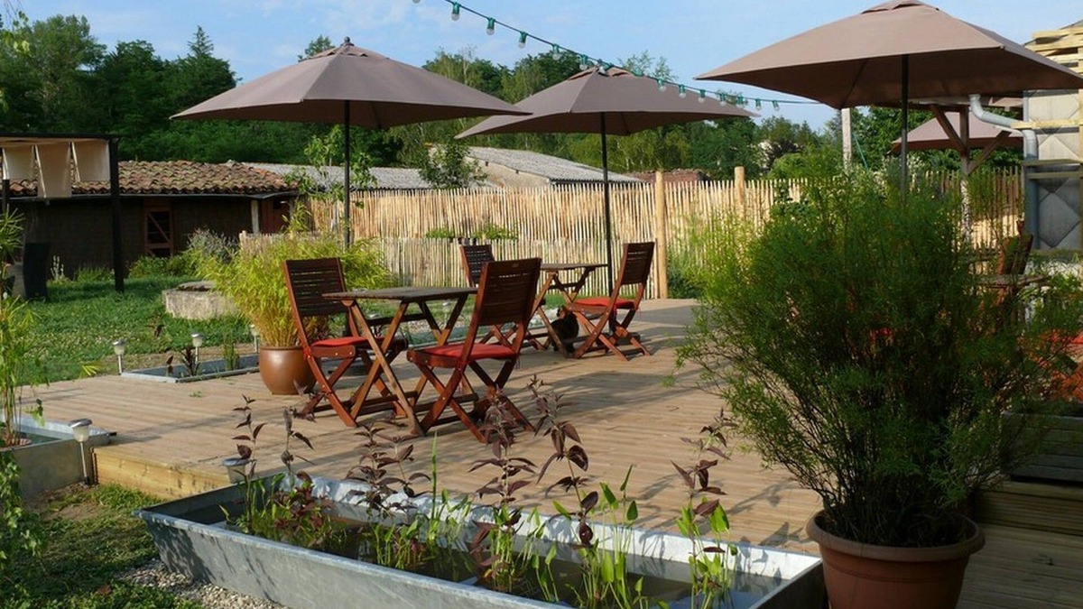 Saint-Pierre-de-Riviere Hotel | Logis Auberge La Barguillère