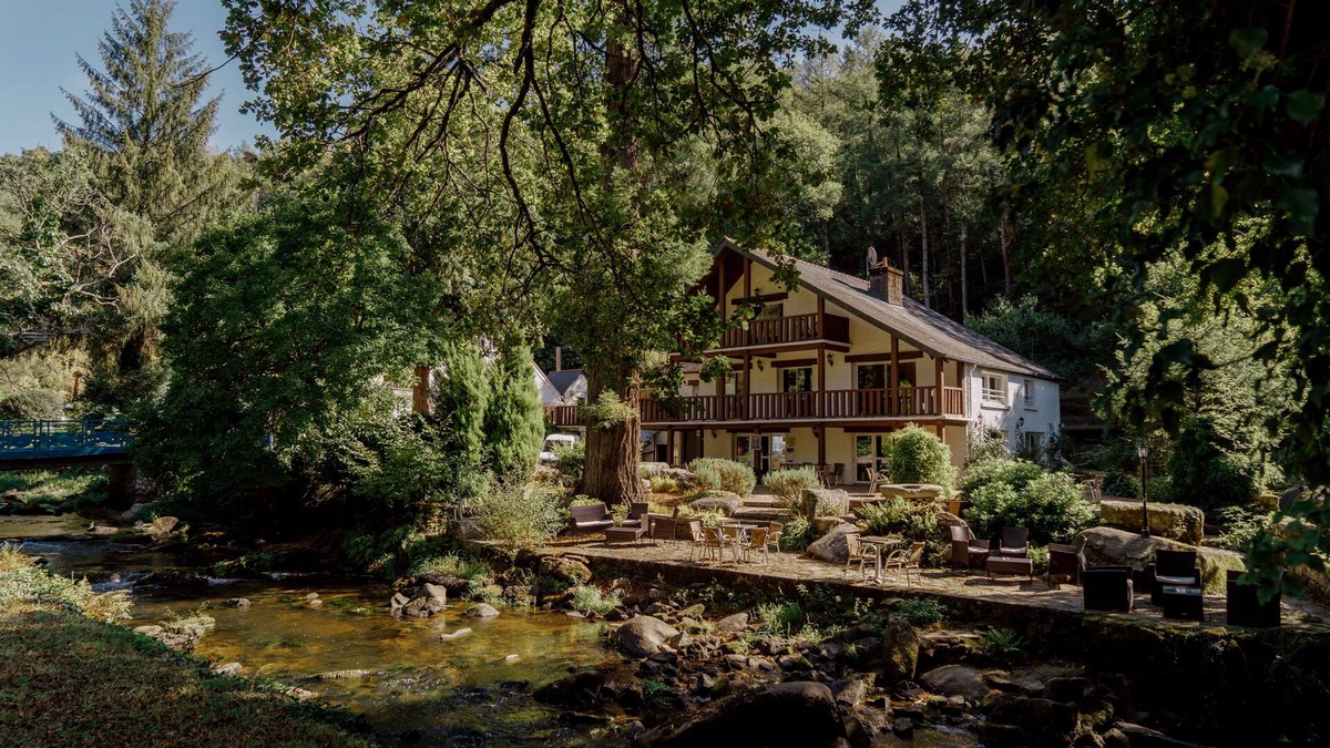 Inguiniel Hotel | Logis Auberge de Pont Calleck