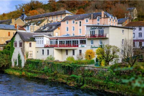 Bort-les-Orgues Hotel | Logis Central Hôtel - Restaurant & Spa