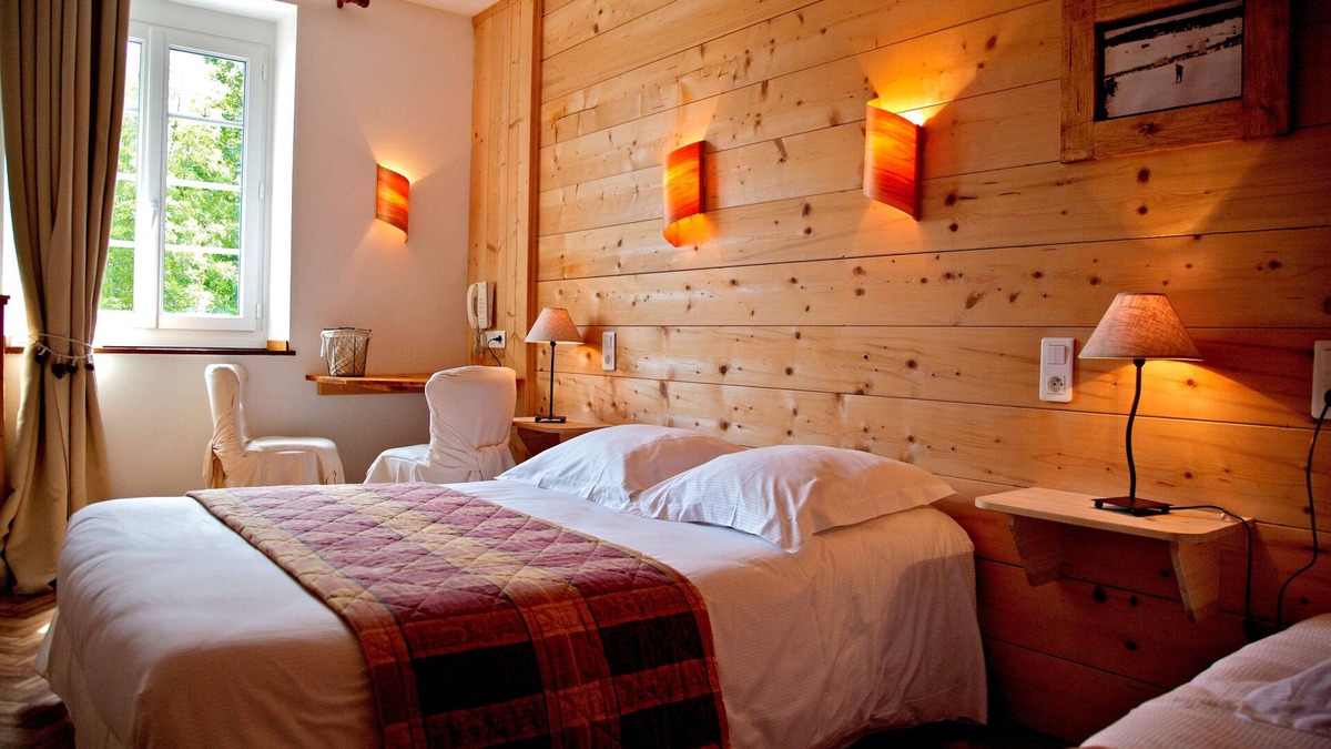 Lamoura Hotel | Logis Hôtel les Arobiers