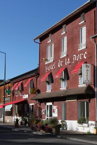 Vertolaye Hotel | Logis Hôtel Restaurant de la Dore