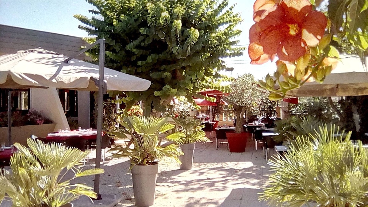 Gondrin Hotel | Logis Hôtel Restaurant Le Pardaillan