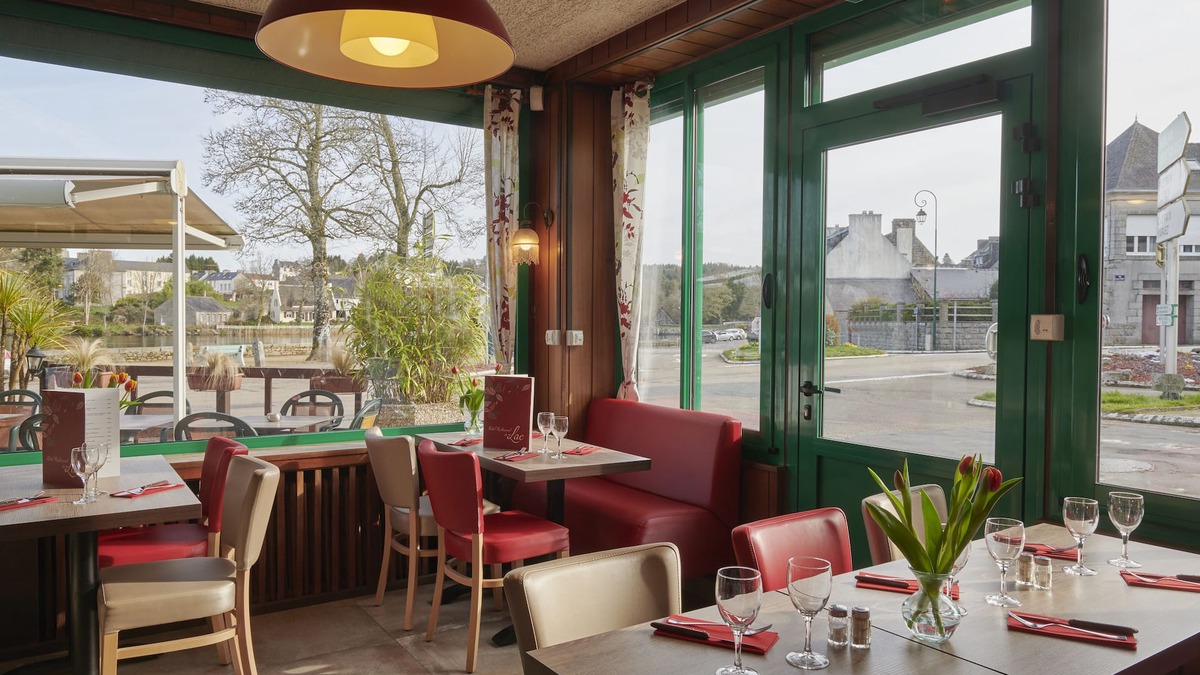 Huelgoat Hotel | Logis Hotel Du Lac