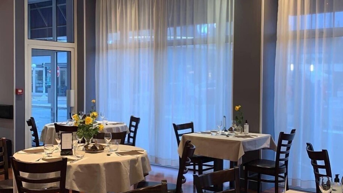 Saint-Amand-Montrond Hotel | logis hotel l'Amandois