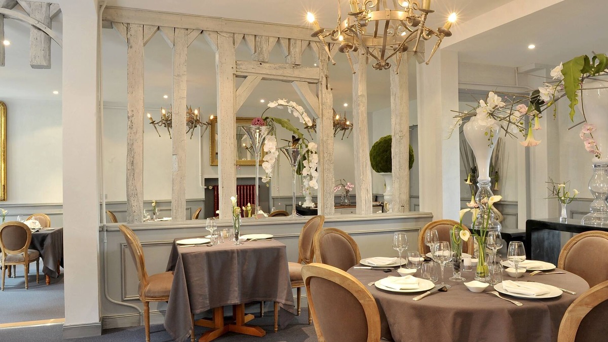 Issoudun Hotel | Logis Hotel Les 3 Rois