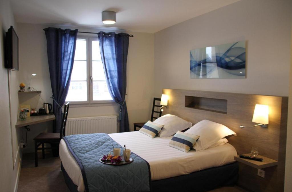 Cayres Hotel | Logis Hotel Restaurant La Croisée des Chemins