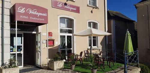 Vaas Hotel | Logis Hotel Restaurant Le Vedaquais