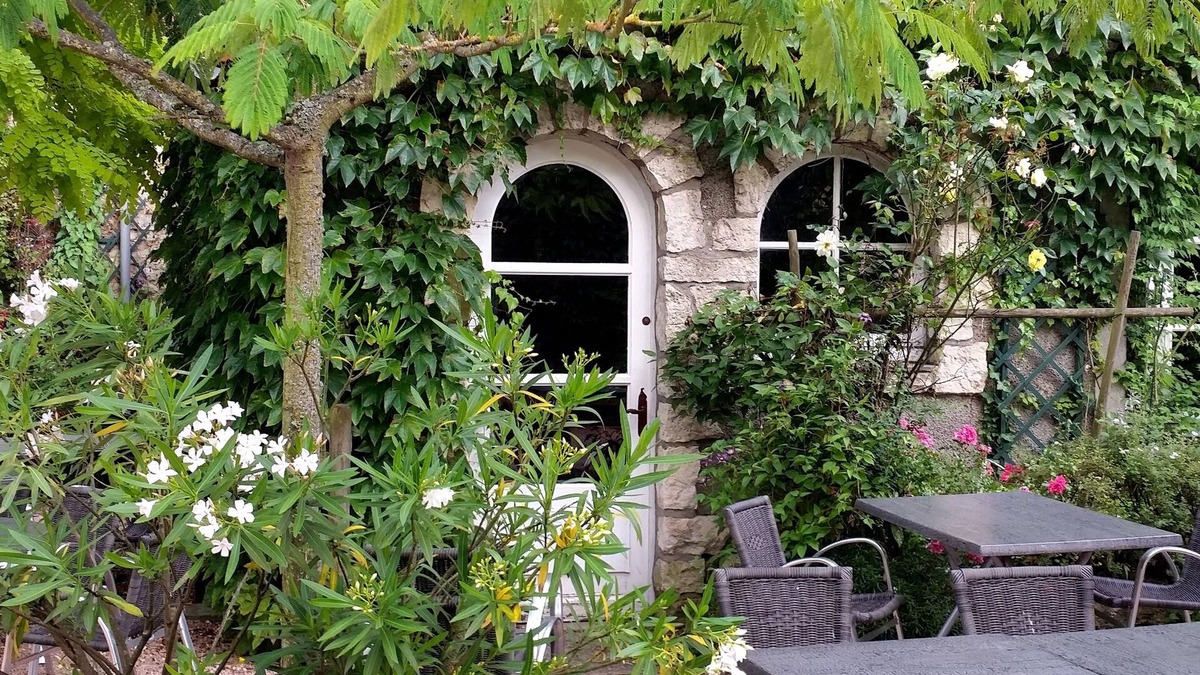 Sancoins Hotel | Logis Hotel Saint-Joseph
