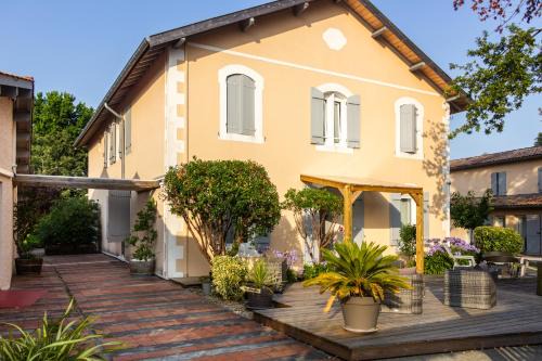 Taussat Hotel | LOGIS HOTELS - Hôtel et Restaurant L'Océana