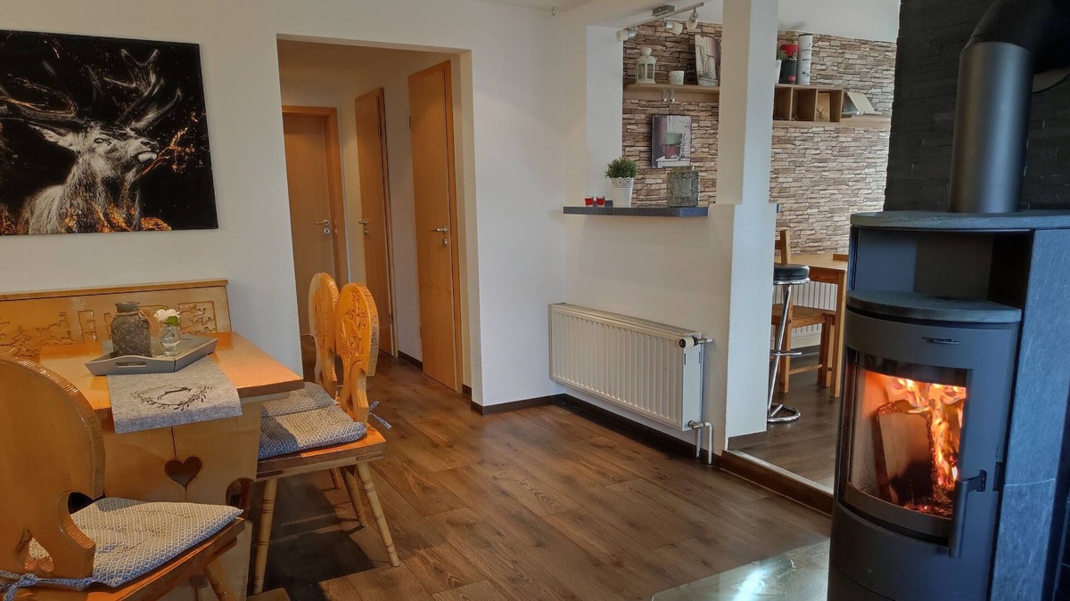 Hohenluftkurort Grunbach Apartment | Loipenstübel- Idyllische Ferienwohnung mit Kamin. Für Naturliebhaber & Skifahrer