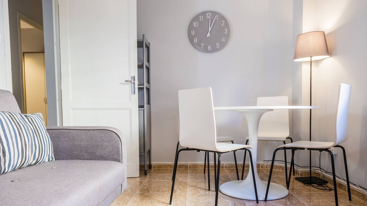 Casablanca Apartment | LOIRA LA VIA: Charm in Residential Area